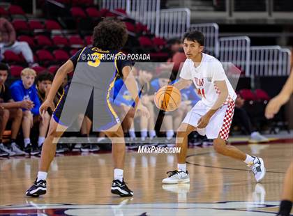 Thumbnail 2 in Selma vs. Clovis photogallery.