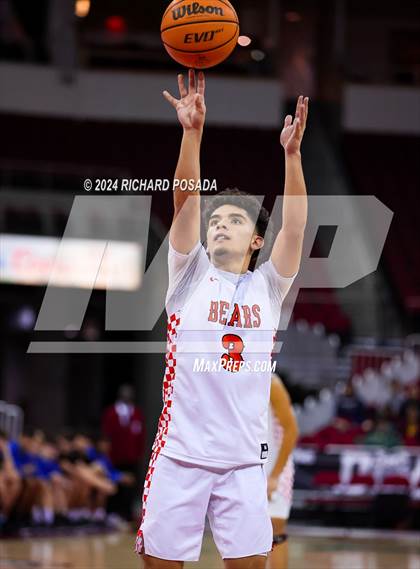 Thumbnail 1 in Selma vs. Clovis photogallery.