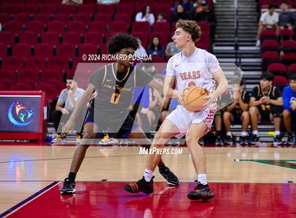 Thumbnail 2 in Selma vs. Clovis photogallery.