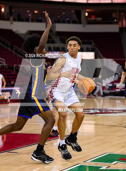 Thumbnail 3 in Selma vs. Clovis photogallery.