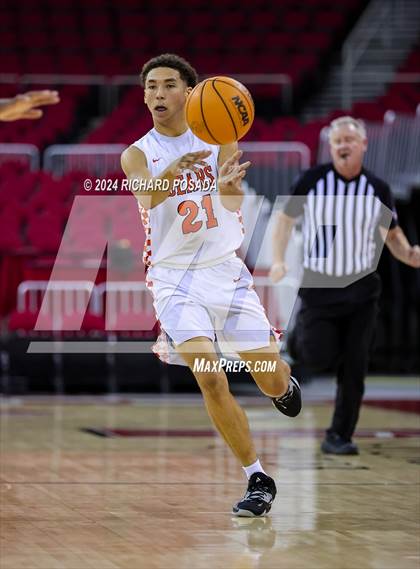 Thumbnail 3 in Selma vs. Clovis photogallery.