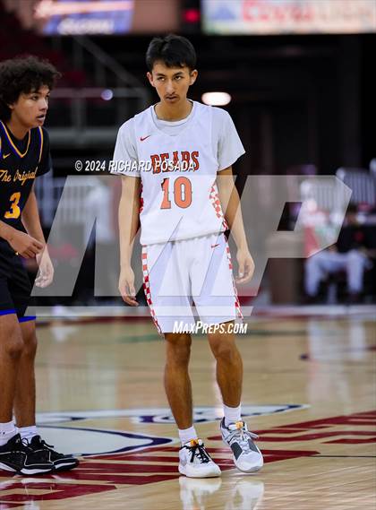Thumbnail 2 in Selma vs. Clovis photogallery.