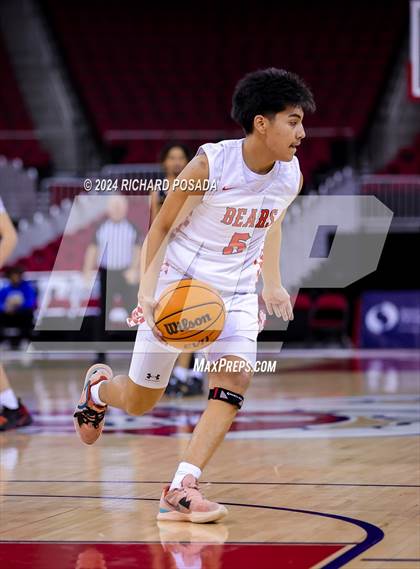 Thumbnail 2 in Selma vs. Clovis photogallery.