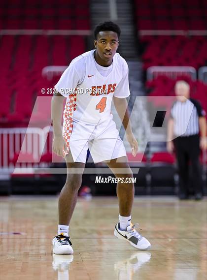 Thumbnail 1 in Selma vs. Clovis photogallery.