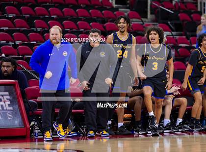 Thumbnail 3 in Selma vs. Clovis photogallery.