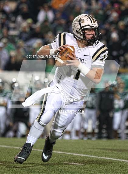 Thumbnail 2 in Greeneville vs. Springfield (TSSAA Division I Class 4A Final) photogallery.