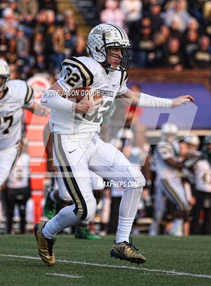Thumbnail 1 in Greeneville vs. Springfield (TSSAA Division I Class 4A Final) photogallery.