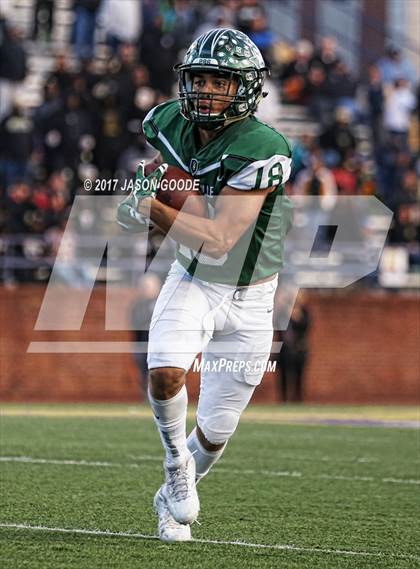 Thumbnail 2 in Greeneville vs. Springfield (TSSAA Division I Class 4A Final) photogallery.