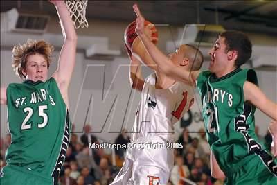 Thumbnail 2 in St. Mary's vs Foothill (Sec. Semifinal) photogallery.