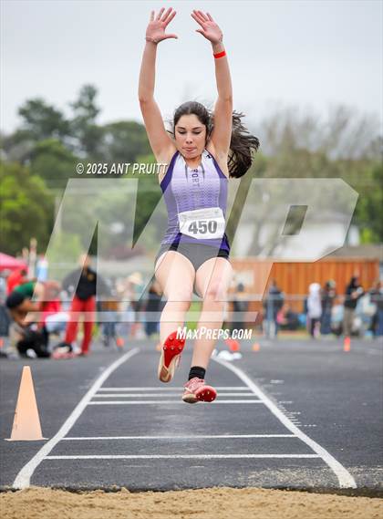 Thumbnail 2 in Bryan Bradley Viking Track Classic (Long Jump) photogallery.