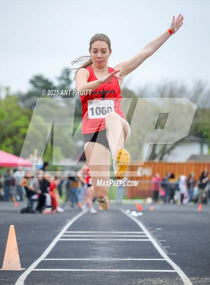 Thumbnail 2 in Bryan Bradley Viking Track Classic (Long Jump) photogallery.