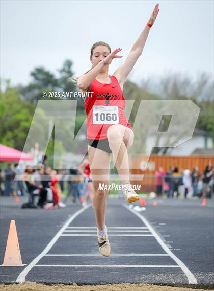 Thumbnail 3 in Bryan Bradley Viking Track Classic (Long Jump) photogallery.