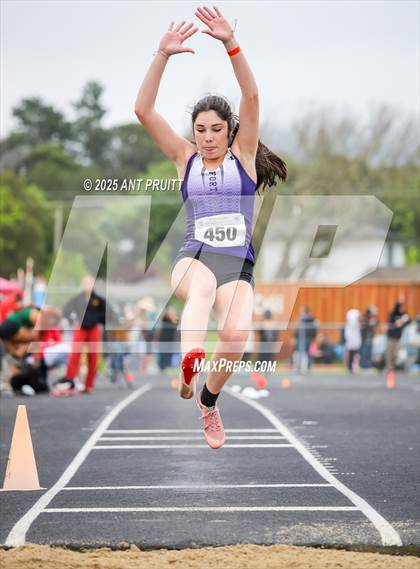 Thumbnail 3 in Bryan Bradley Viking Track Classic (Long Jump) photogallery.