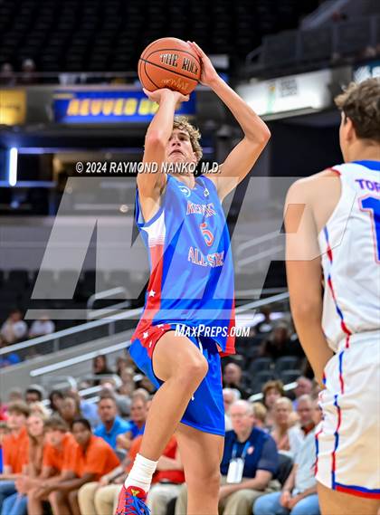 Thumbnail 1 in Indiana vs Kentucky All-Stars photogallery.