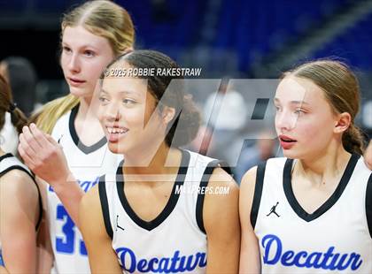 Thumbnail 3 in Decatur vs. La Vega (UIL 4A Basketball Division I Final Medal Ceremony) photogallery.