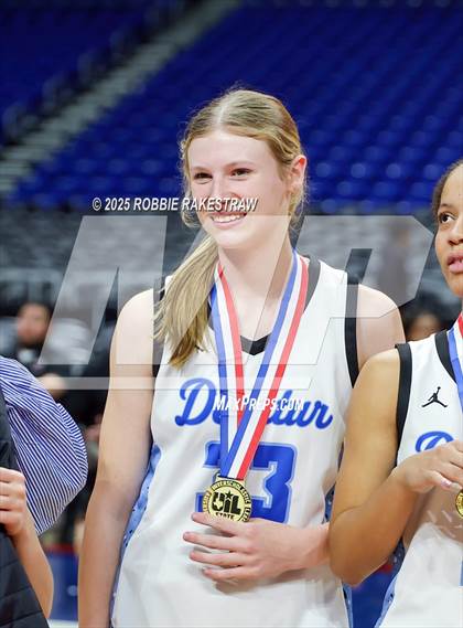 Thumbnail 3 in Decatur vs. La Vega (UIL 4A Basketball Division I Final Medal Ceremony) photogallery.