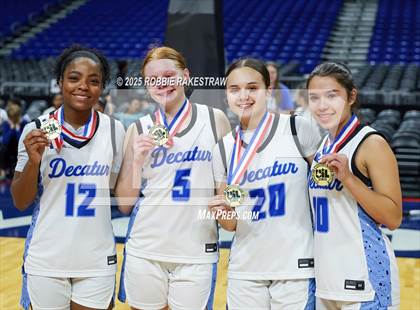 Thumbnail 2 in Decatur vs. La Vega (UIL 4A Basketball Division I Final Medal Ceremony) photogallery.