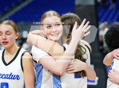 Thumbnail 2 in Decatur vs. La Vega (UIL 4A Basketball Division I Final Medal Ceremony) photogallery.