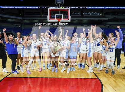 Thumbnail 3 in Decatur vs. La Vega (UIL 4A Basketball Division I Final Medal Ceremony) photogallery.