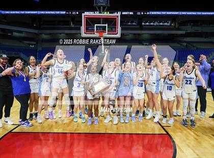 Thumbnail 2 in Decatur vs. La Vega (UIL 4A Basketball Division I Final Medal Ceremony) photogallery.