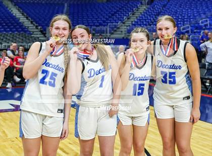 Thumbnail 3 in Decatur vs. La Vega (UIL 4A Basketball Division I Final Medal Ceremony) photogallery.