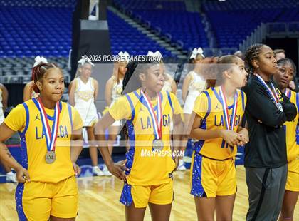 Thumbnail 1 in Decatur vs. La Vega (UIL 4A Basketball Division I Final Medal Ceremony) photogallery.