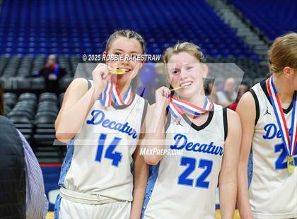 Thumbnail 2 in Decatur vs. La Vega (UIL 4A Basketball Division I Final Medal Ceremony) photogallery.