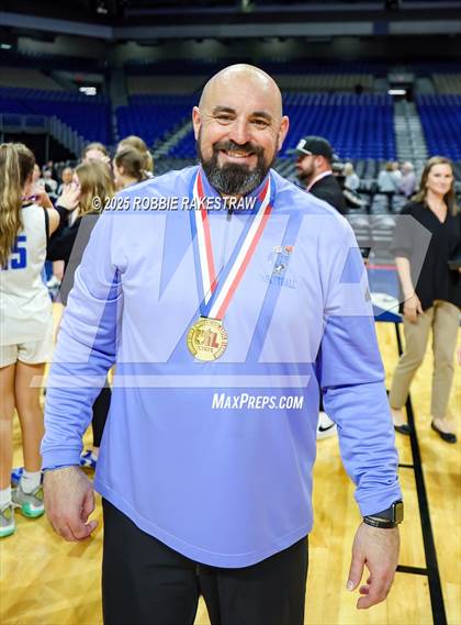 Thumbnail 2 in Decatur vs. La Vega (UIL 4A Basketball Division I Final Medal Ceremony) photogallery.