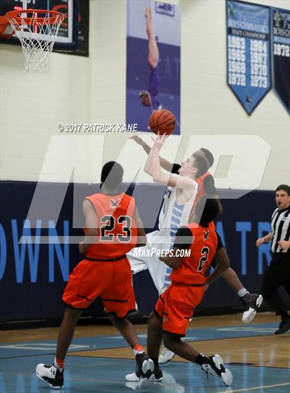 Thumbnail 1 in Hayfield @ Yorktown photogallery.