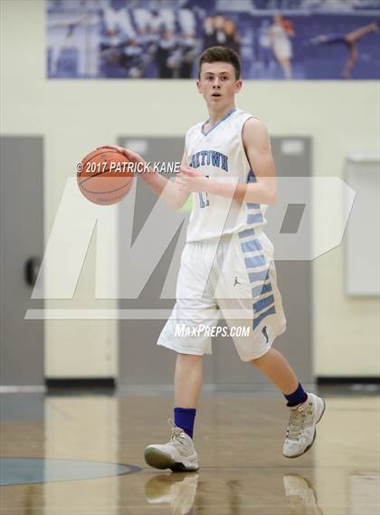 Thumbnail 1 in Hayfield @ Yorktown photogallery.