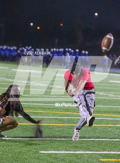 Thumbnail 1 in Rio Mesa @ Camarillo photogallery.