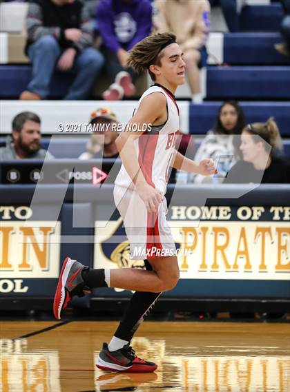 Thumbnail 2 in Three Way vs Perrin-Whitt photogallery.