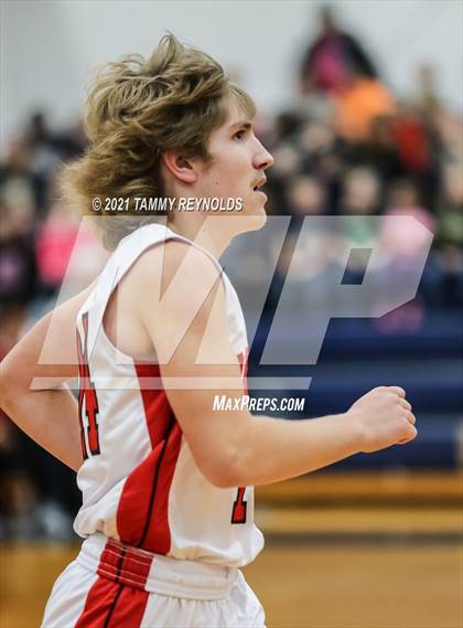 Thumbnail 1 in Three Way vs Perrin-Whitt photogallery.