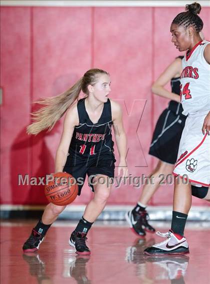 Thumbnail 3 in McKinleyville vs. St. Mary's (CIF NCS D4 Final) photogallery.