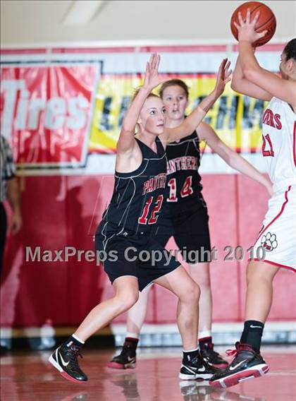 Thumbnail 1 in McKinleyville vs. St. Mary's (CIF NCS D4 Final) photogallery.