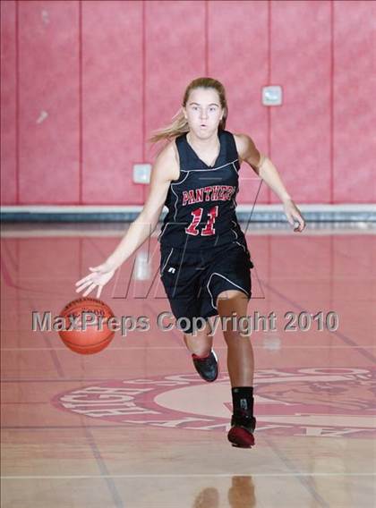 Thumbnail 3 in McKinleyville vs. St. Mary's (CIF NCS D4 Final) photogallery.