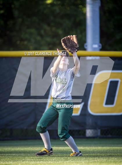 Thumbnail 2 in Loudoun Valley photogallery.