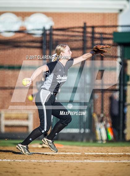 Thumbnail 3 in Loudoun Valley photogallery.