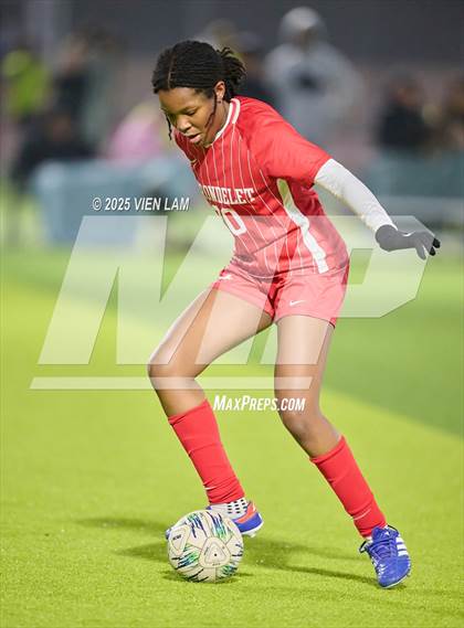 Thumbnail 2 in FR: Archbishop Mitty @ Carondelet photogallery.