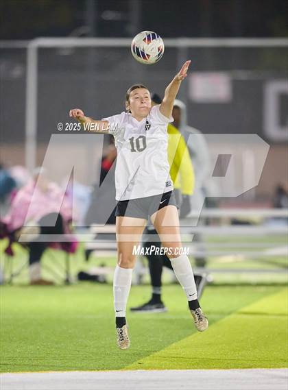 Thumbnail 2 in FR: Archbishop Mitty @ Carondelet photogallery.