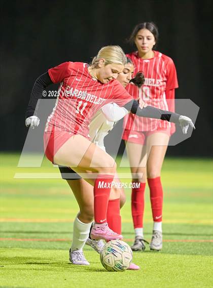 Thumbnail 3 in FR: Archbishop Mitty @ Carondelet photogallery.