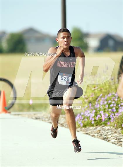 Thumbnail 1 in Valley 5000 Invitational photogallery.