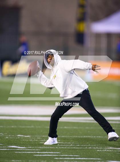 Thumbnail 3 in Cajon vs. Serra (CIF State D2-AA Final) photogallery.