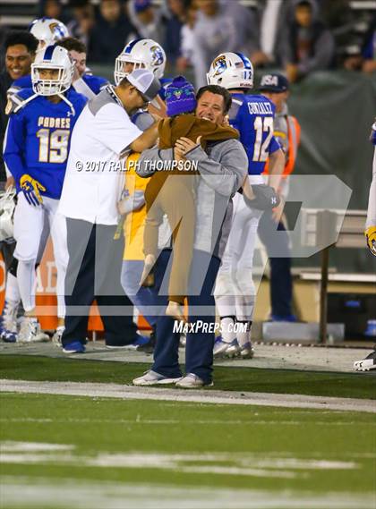 Thumbnail 3 in Cajon vs. Serra (CIF State D2-AA Final) photogallery.