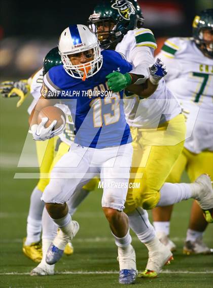 Thumbnail 2 in Cajon vs. Serra (CIF State D2-AA Final) photogallery.