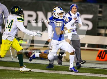 Thumbnail 3 in Cajon vs. Serra (CIF State D2-AA Final) photogallery.