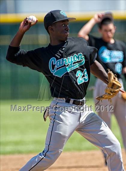 Thumbnail 3 in Canyon Springs vs. Loara photogallery.
