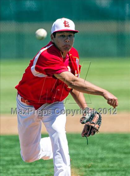 Thumbnail 3 in Canyon Springs vs. Loara photogallery.