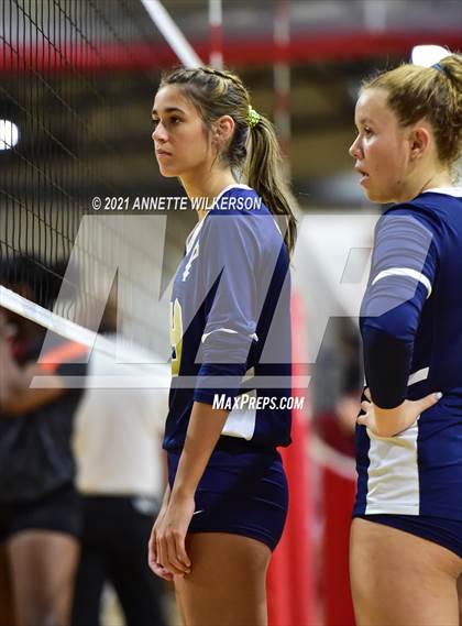 Thumbnail 2 in St. Pius X Catholic vs. Hoover (Nike Tournament of Champions) photogallery.