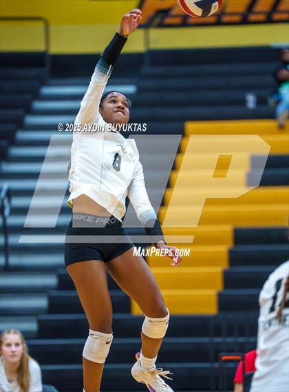 Thumbnail 2 in Prosper @ Plano East photogallery.